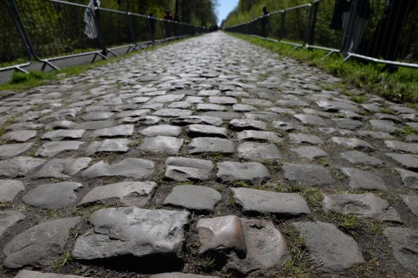 Cobblestone Installation in Maryville